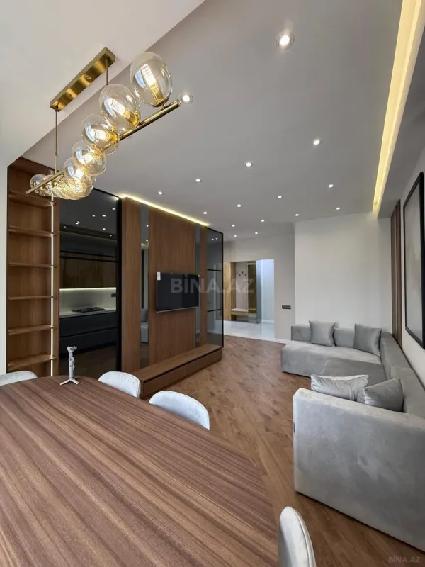 Satılır 3 otaqlı mənzil 120 m²