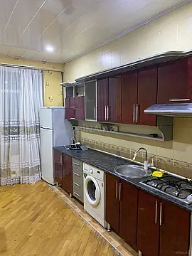 Kirayə verilir 2 otaqlı mənzil 91 m²
