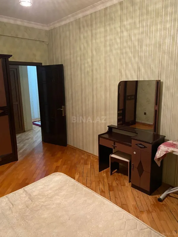 Kirayə verilir 2 otaqlı mənzil 91 m²