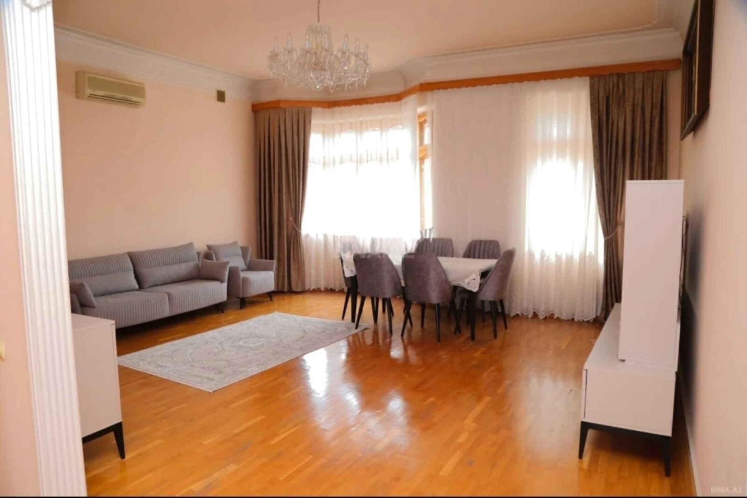 Satılır 7 otaqlı həyət evi 220 m²