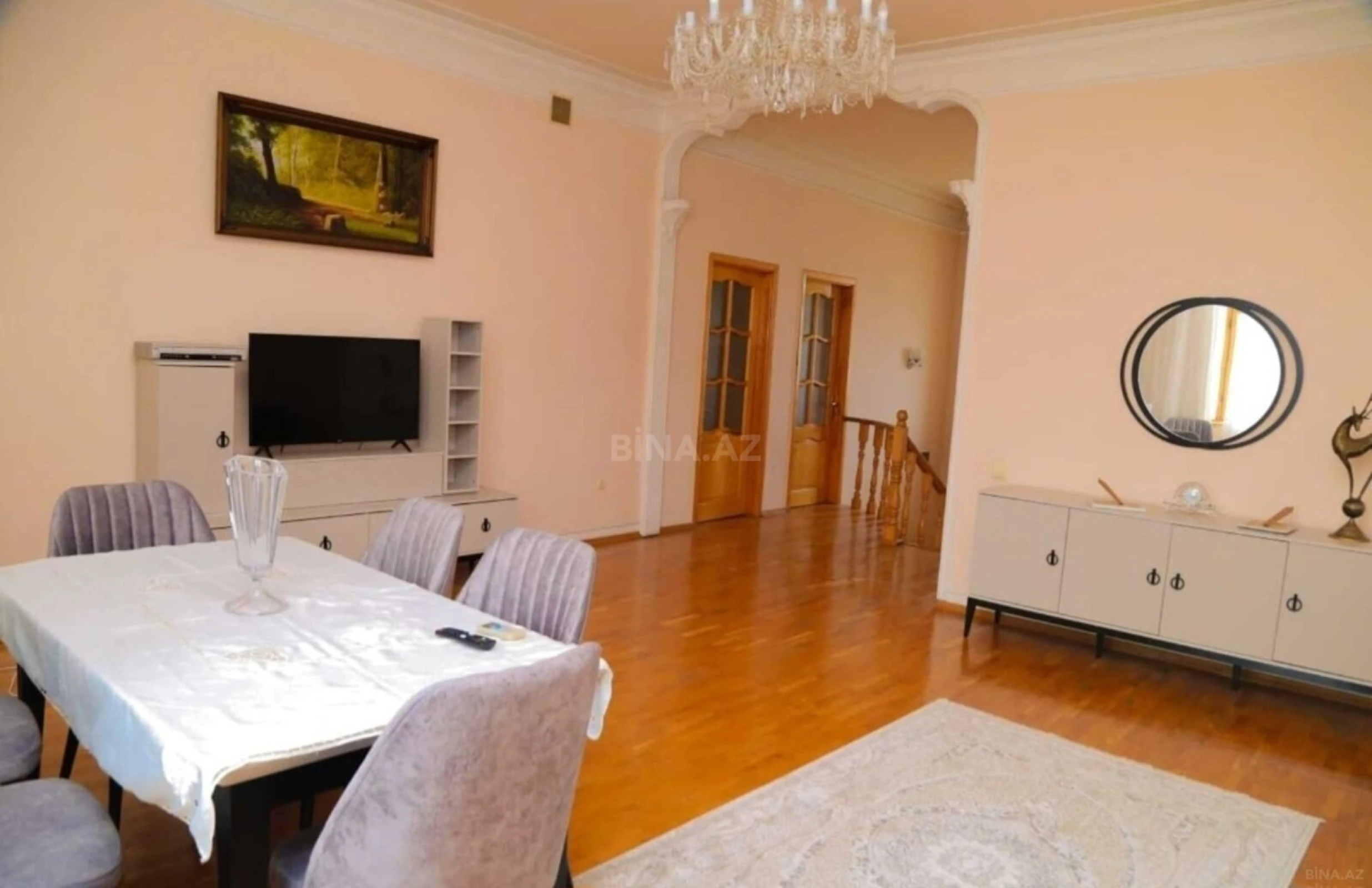 Satılır 7 otaqlı həyət evi 220 m²