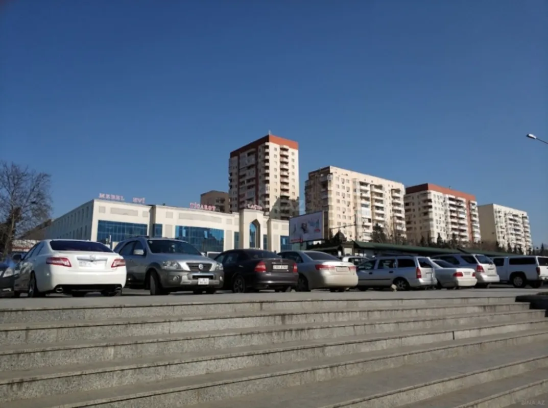 Satılır 7 otaqlı həyət evi 220 m²