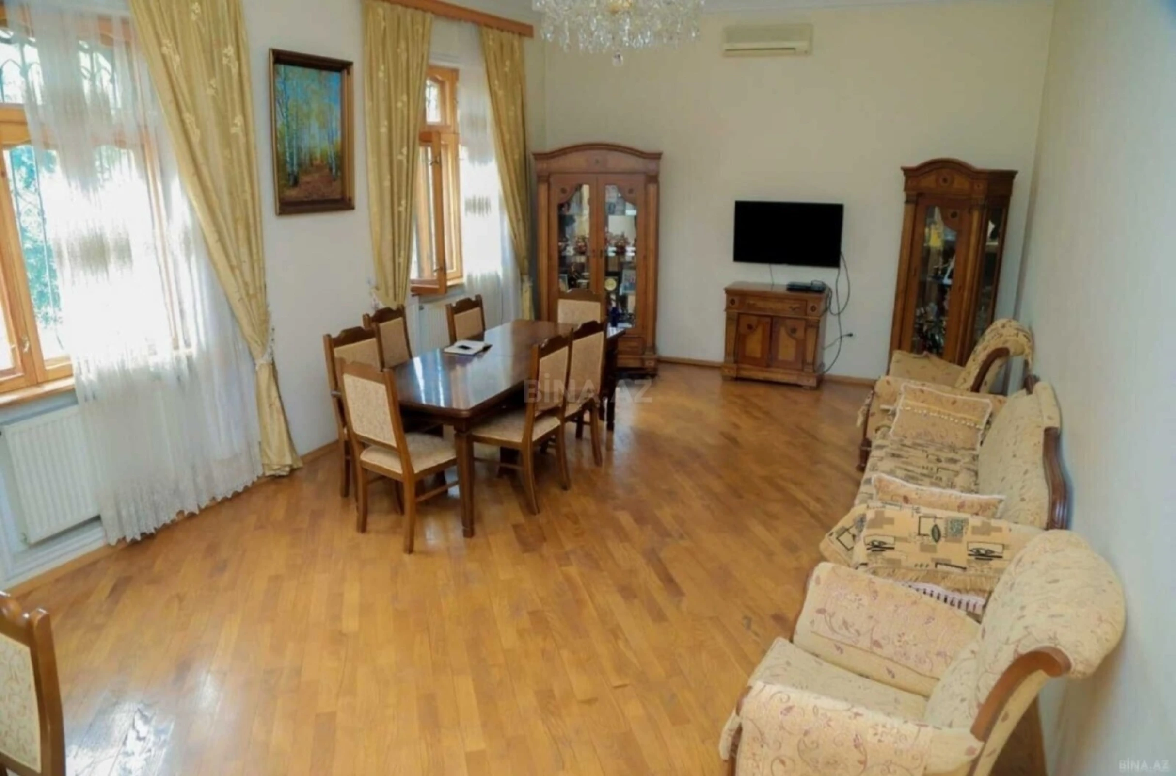 Satılır 7 otaqlı həyət evi 220 m²