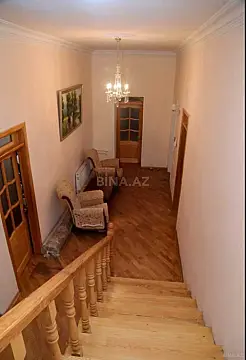 Satılır 7 otaqlı həyət evi 220 m²