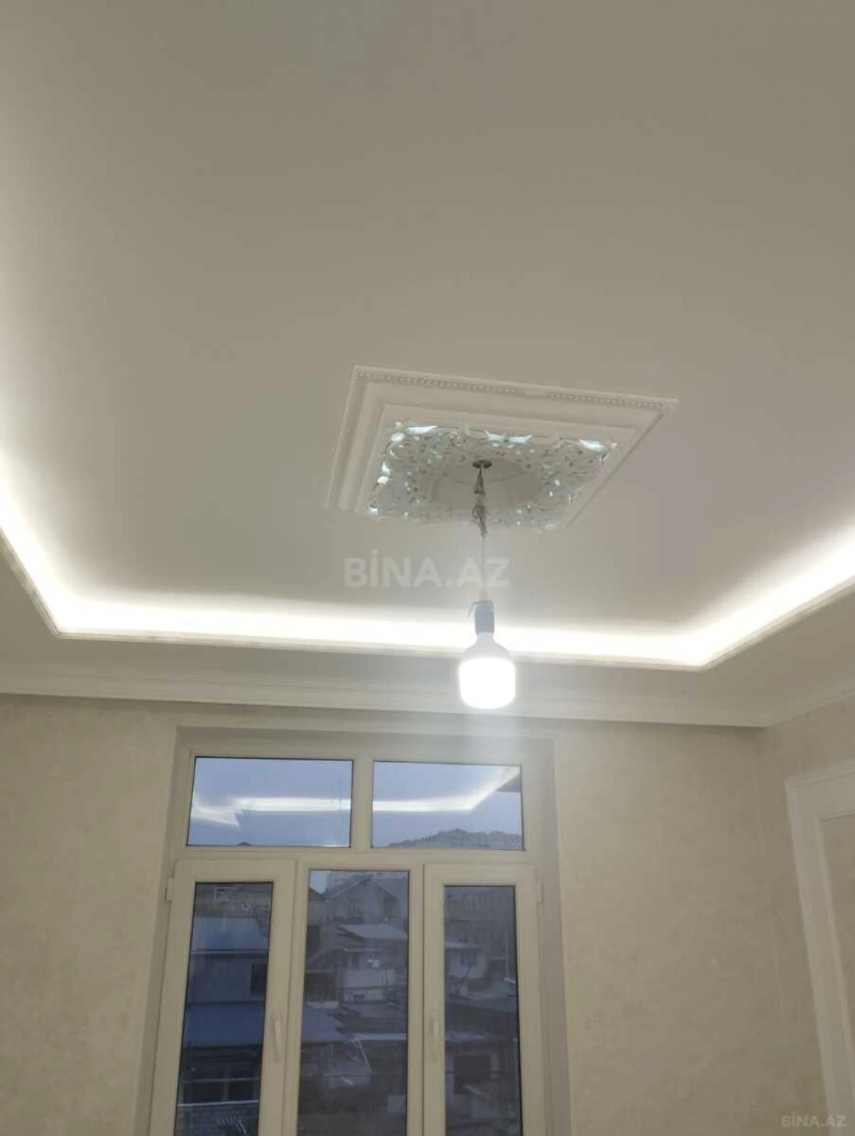 Satılır 2 otaqlı mənzil 65 m²