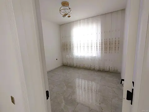 Satılır 5 otaqlı həyət evi 270 m²