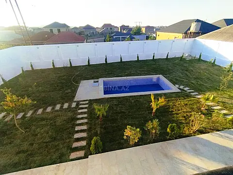 Satılır 5 otaqlı həyət evi 270 m²