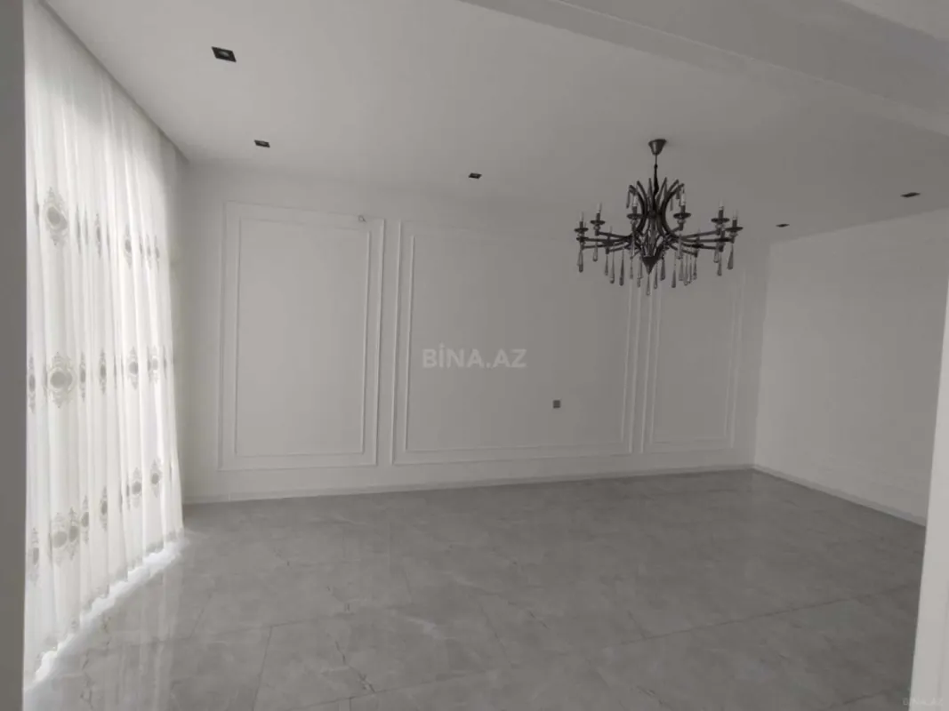 Satılır 5 otaqlı həyət evi 270 m²