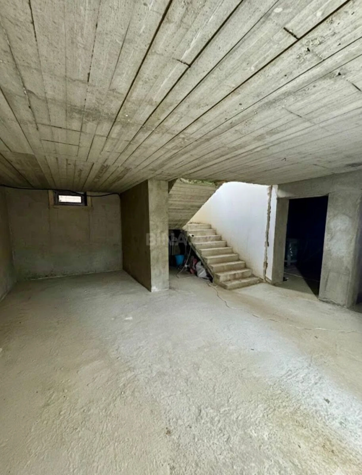 Satılır 5 otaqlı həyət evi 167 m²