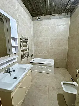 Satılır 5 otaqlı həyət evi 167 m²