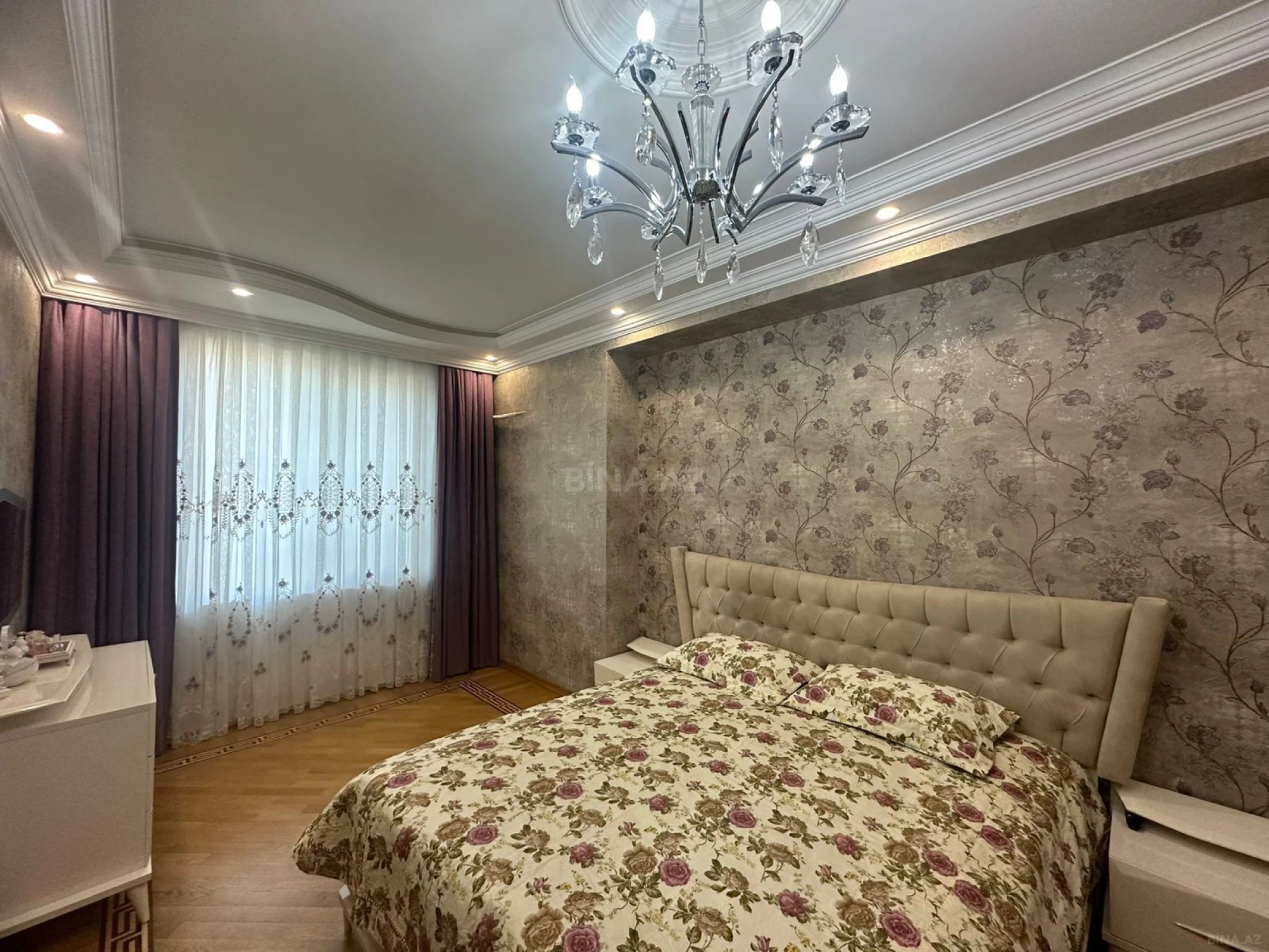 Satılır 2 otaqlı mənzil 90 m²