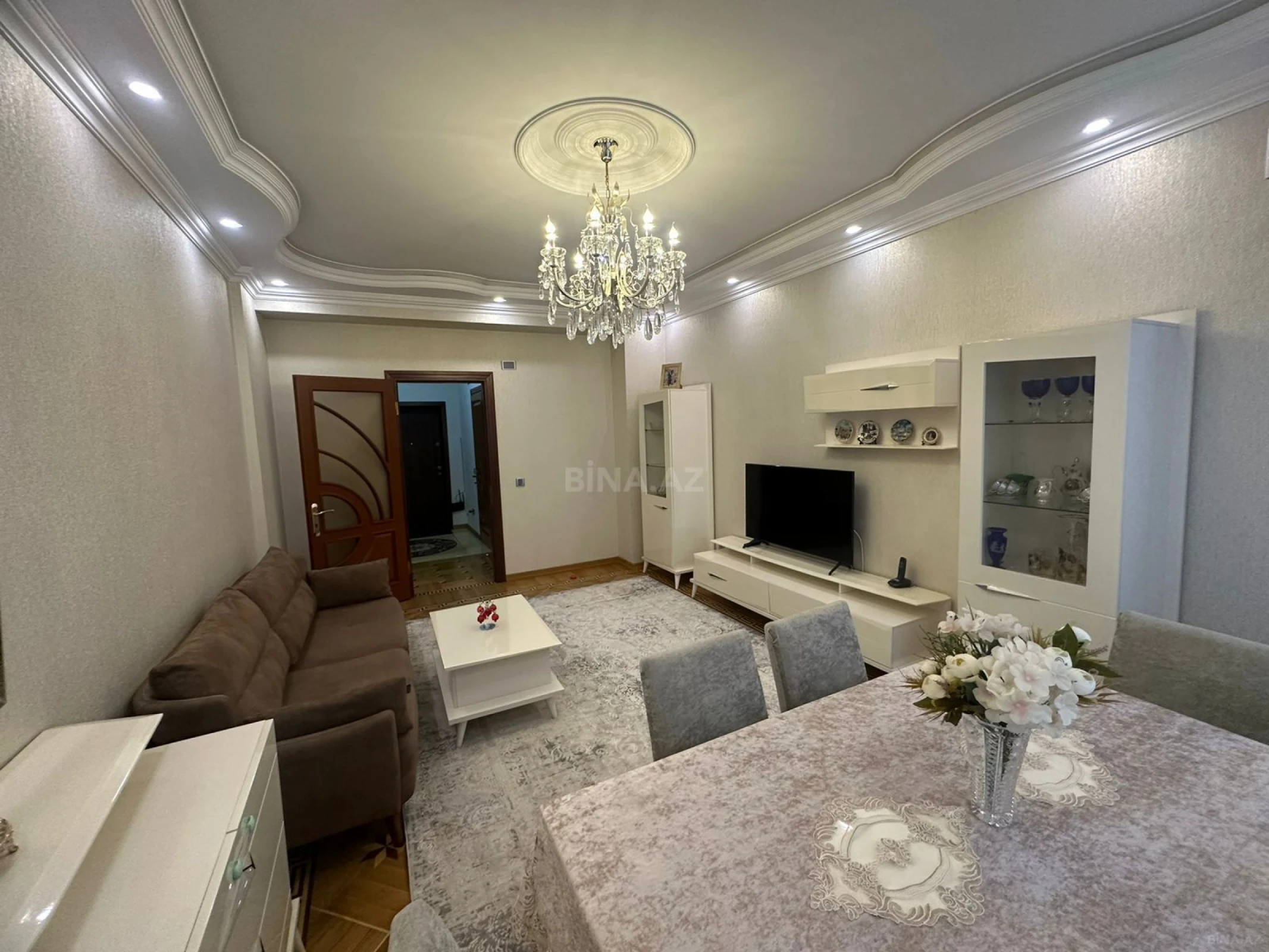 Satılır 2 otaqlı mənzil 90 m²