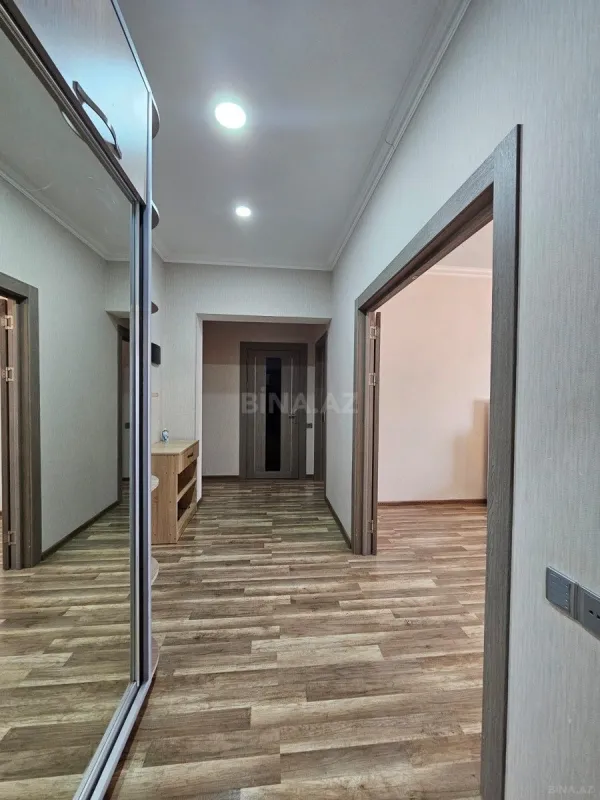 Kirayə verilir 2 otaqlı mənzil 96 m²