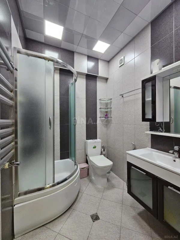 Kirayə verilir 2 otaqlı mənzil 96 m²