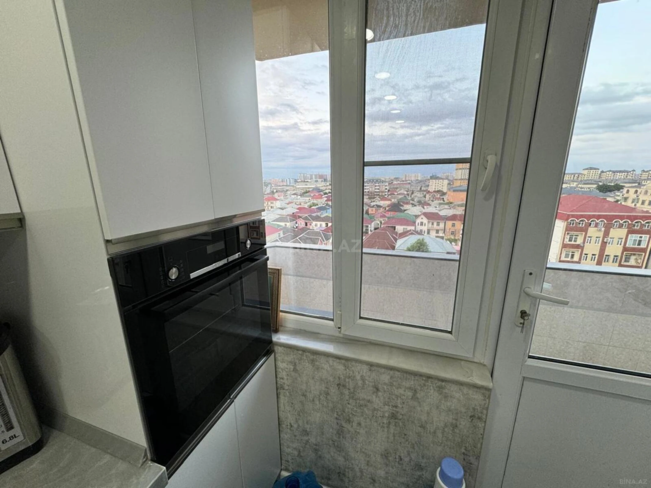 Satılır 3 otaqlı mənzil 130 m²