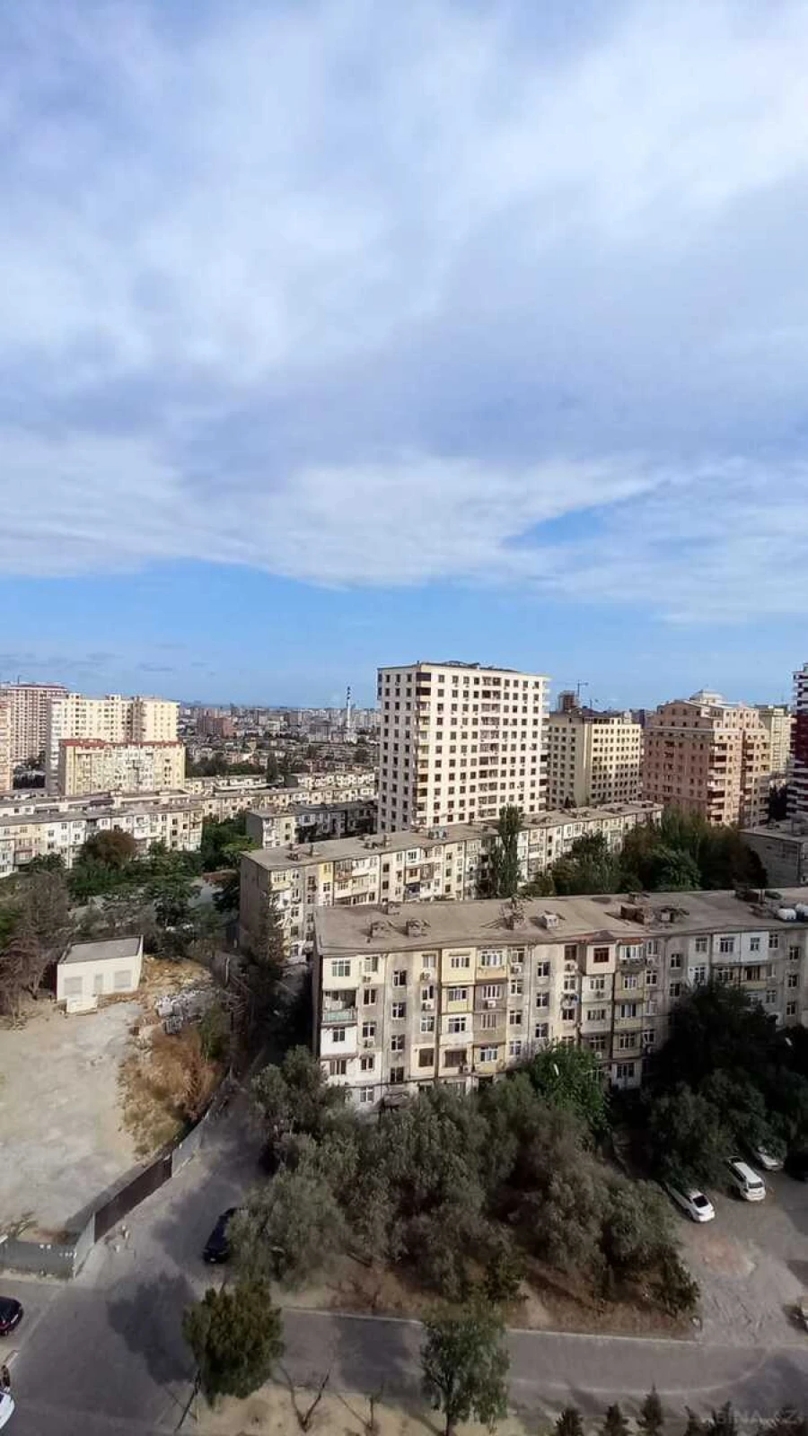 Satılır 3 otaqlı mənzil 110 m²