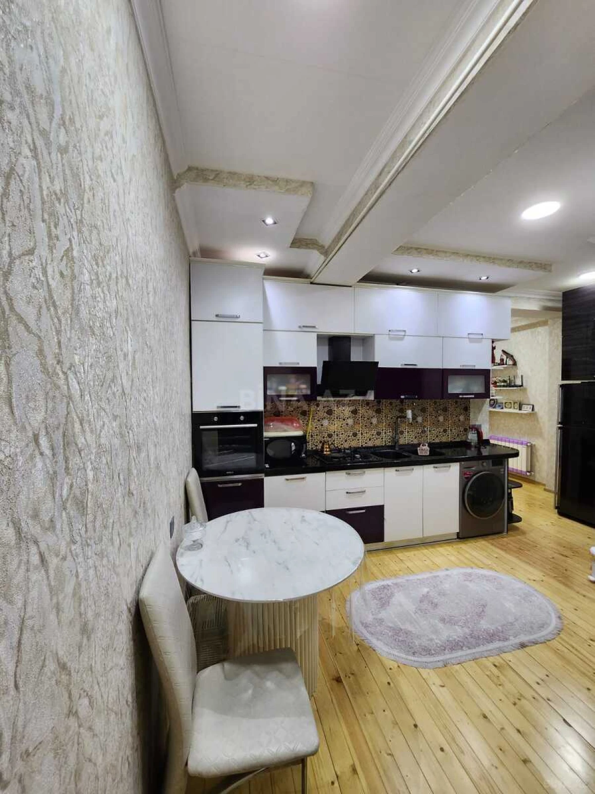 Satılır 2 otaqlı mənzil 75 m²