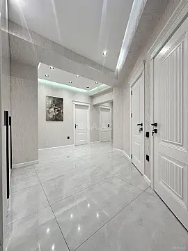 Satılır 3 otaqlı mənzil 107 m²