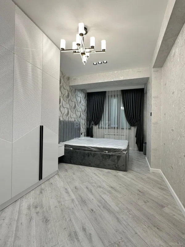 Satılır 3 otaqlı mənzil 107 m²