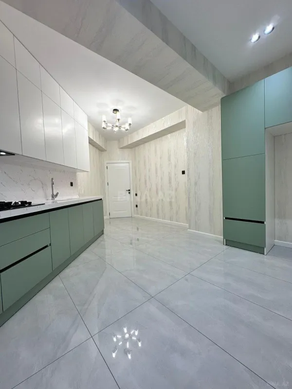 Satılır 3 otaqlı mənzil 107 m²