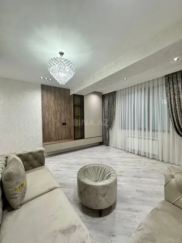 Satılır 3 otaqlı mənzil 107 m²