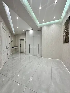 Satılır 3 otaqlı mənzil 107 m²