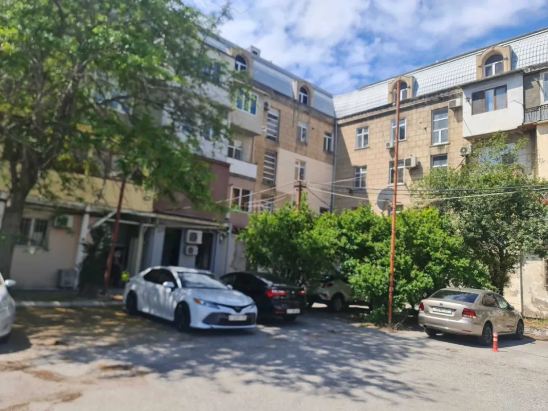 Kirayə verilir qaraj 25 m²