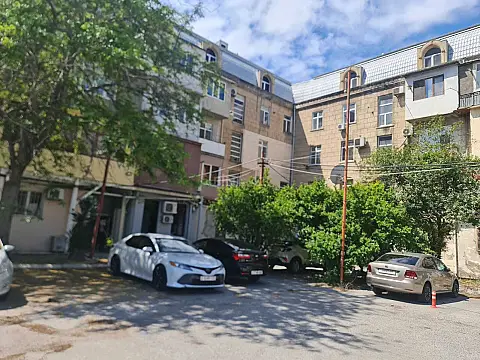 Kirayə verilir qaraj 25 m²