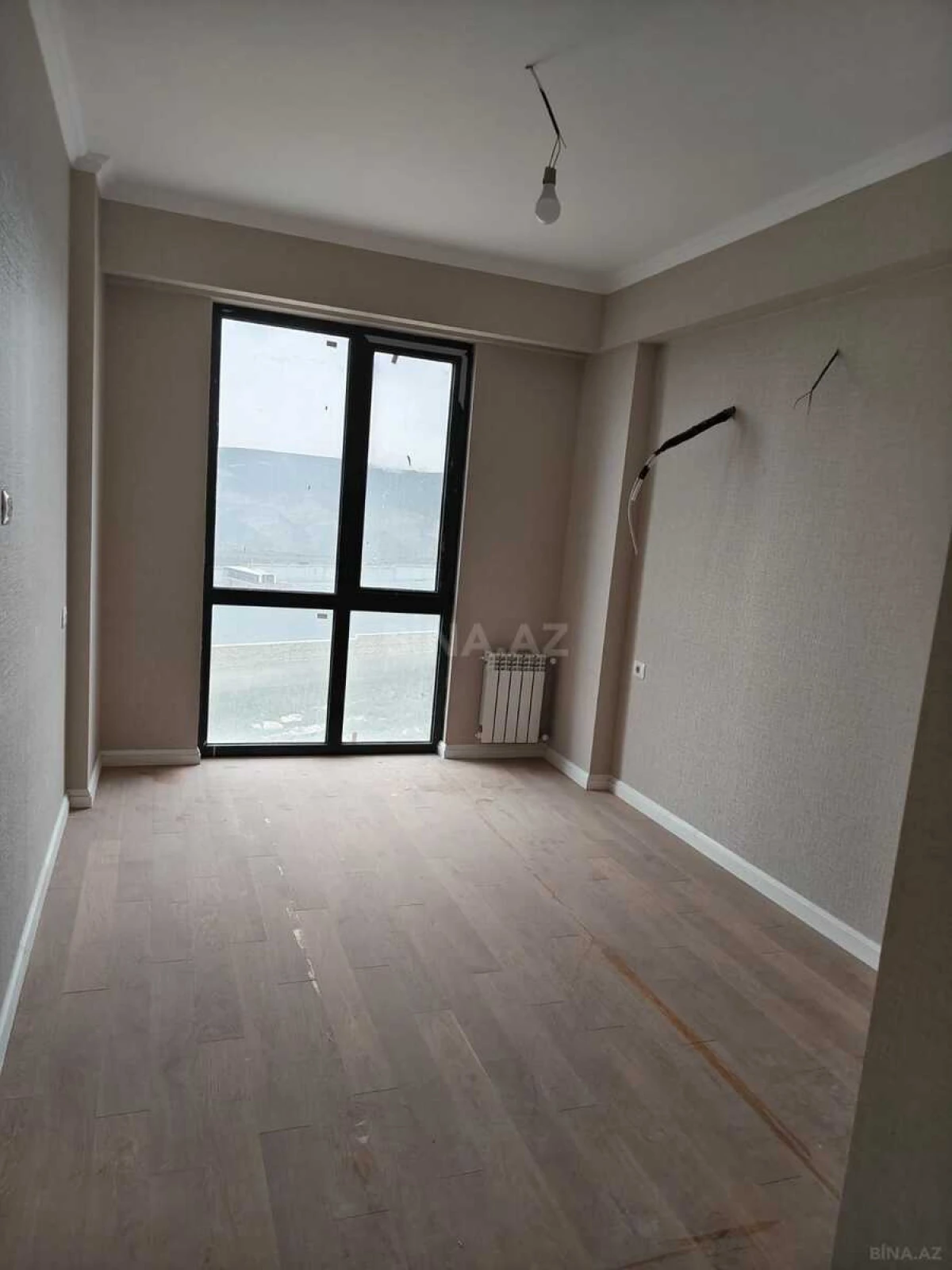 Satılır 2 otaqlı mənzil 73 m²