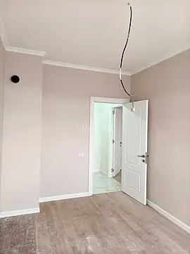 Satılır 2 otaqlı mənzil 73 m²