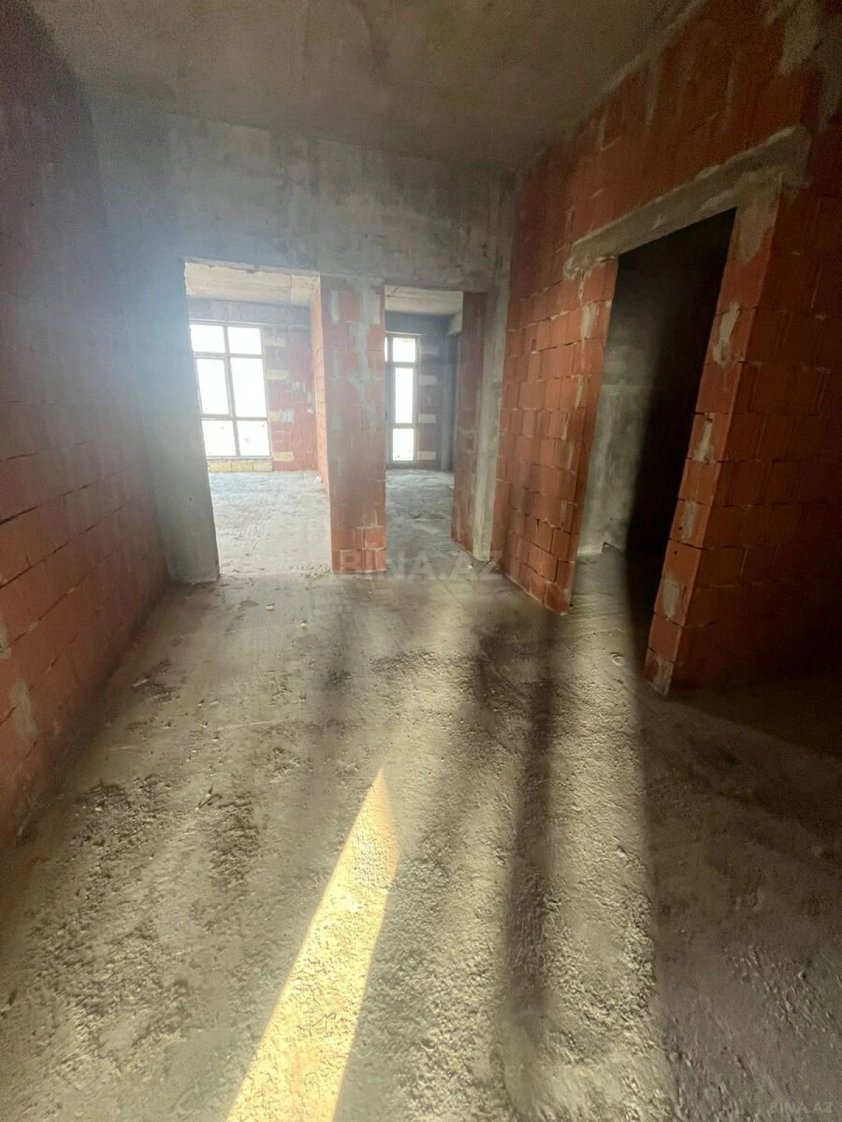 Satılır 3 otaqlı mənzil 112.2 m²