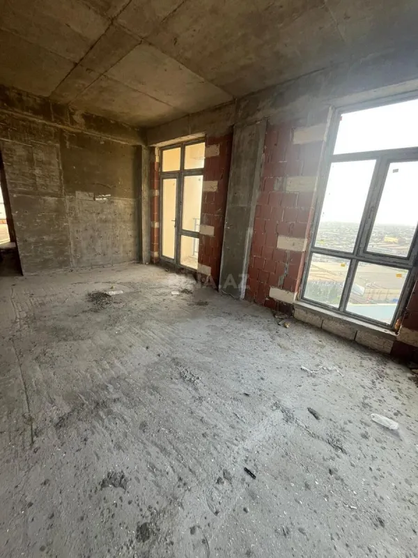 Satılır 3 otaqlı mənzil 112.2 m²