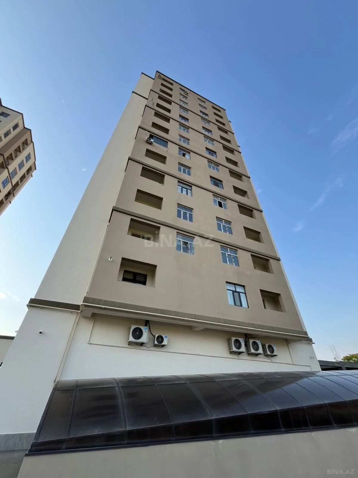 Satılır 3 otaqlı mənzil 112.2 m²