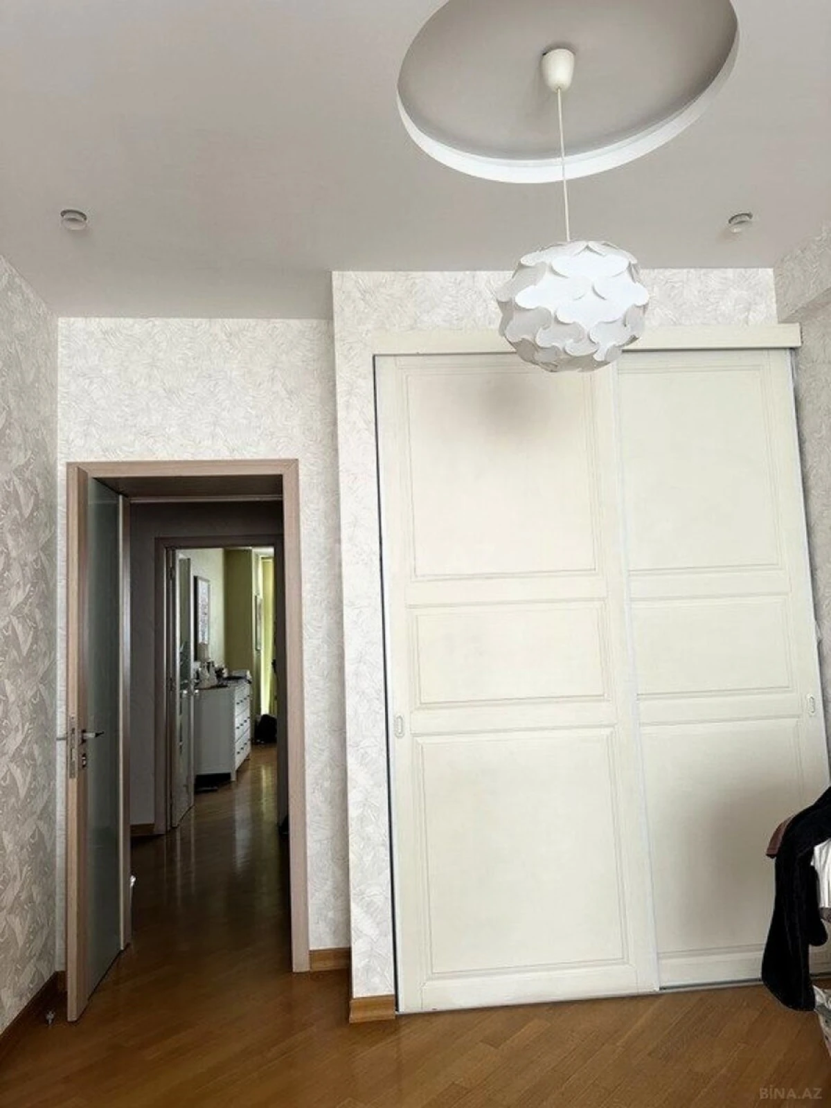 Satılır 4 otaqlı mənzil 170 m²