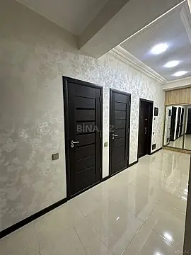 Satılır 3 otaqlı mənzil 122 m²