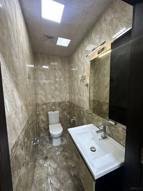 Satılır 3 otaqlı mənzil 122 m²