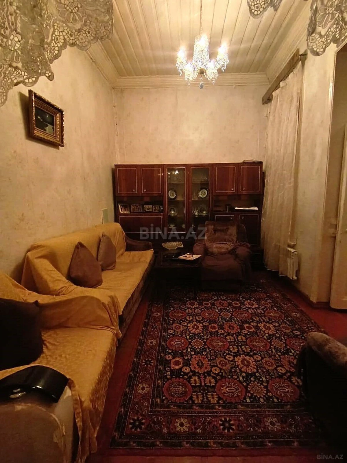 Satılır 4 otaqlı mənzil 140 m²