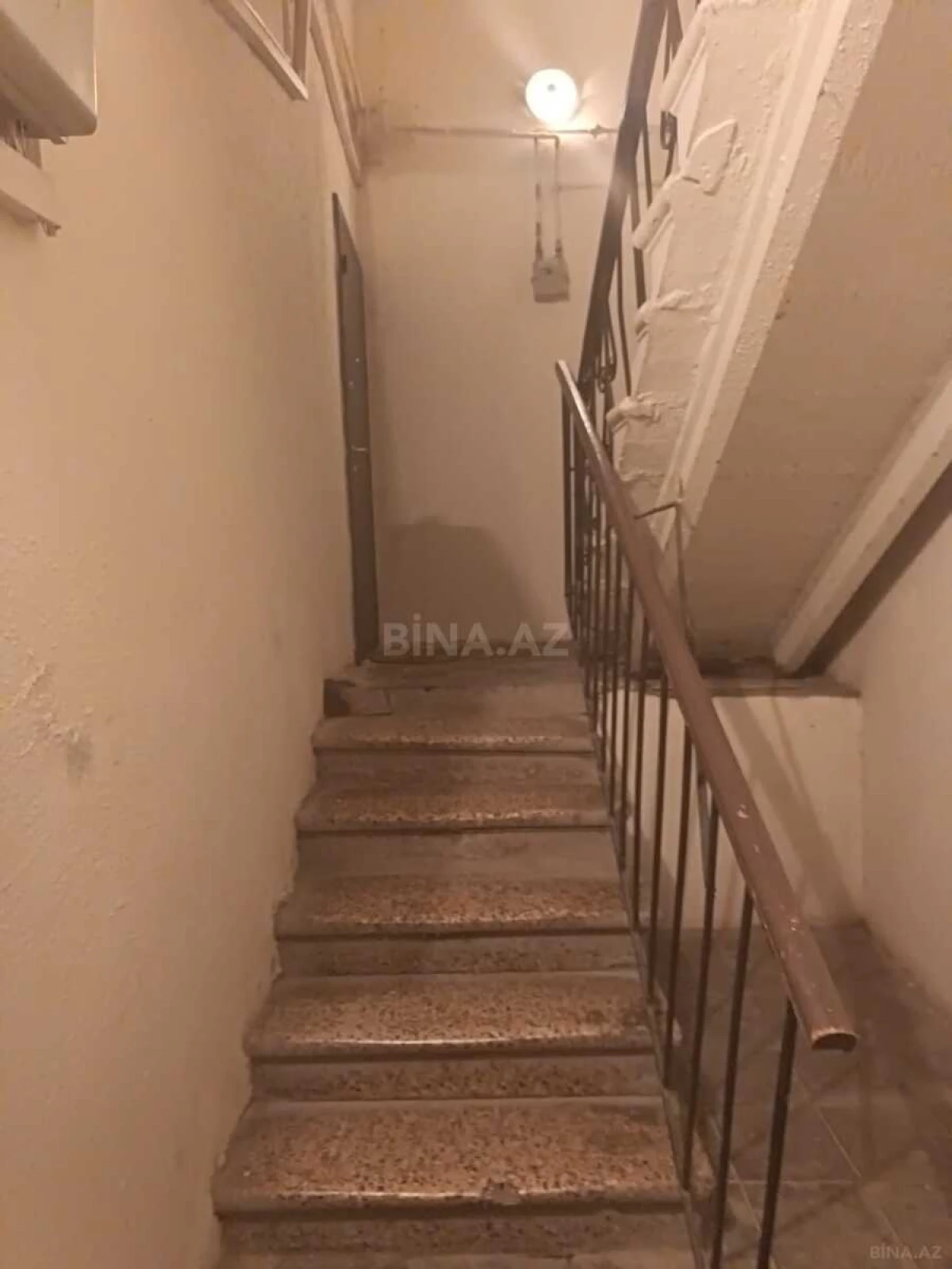 Satılır 4 otaqlı mənzil 140 m²