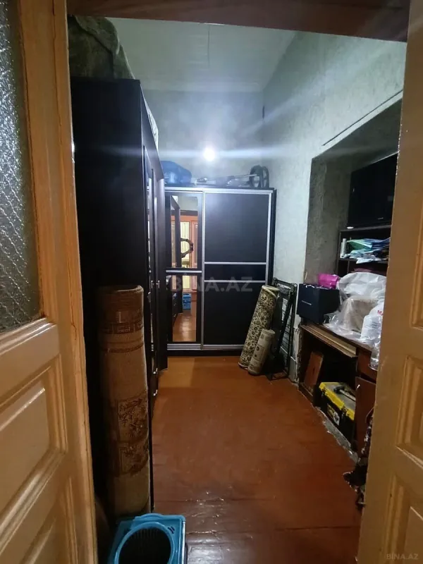 Satılır 4 otaqlı mənzil 140 m²