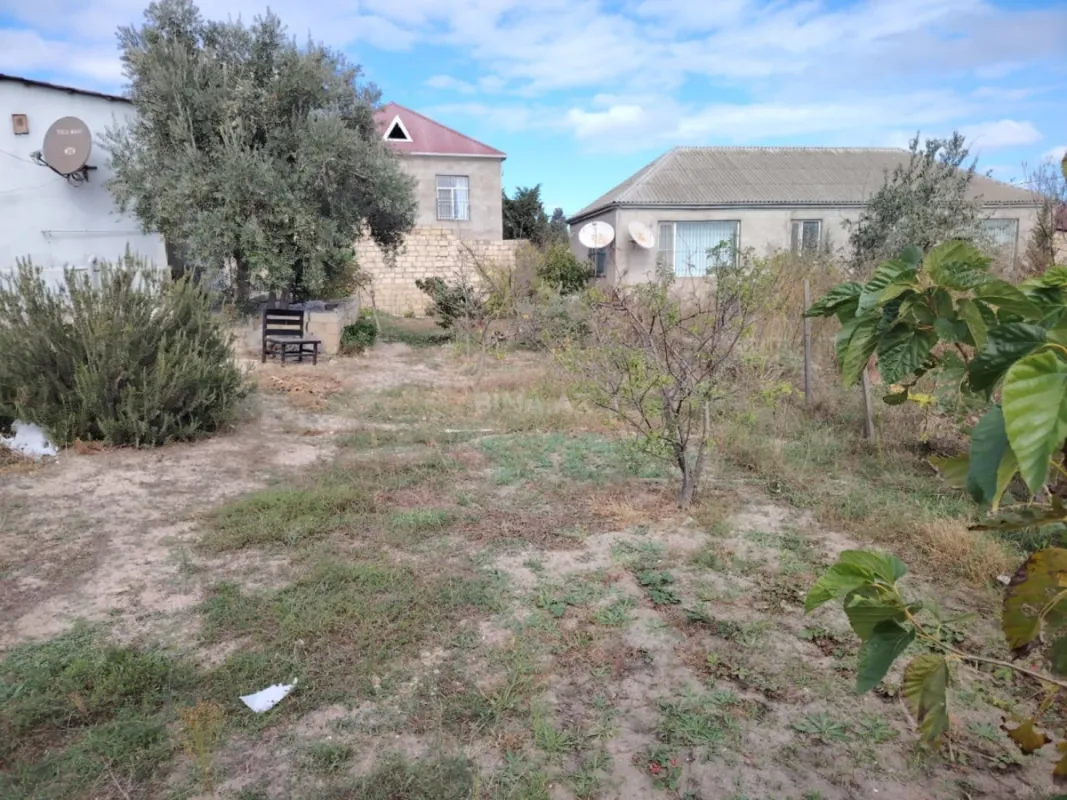 Satılır 4 otaqlı həyət evi 130 m²