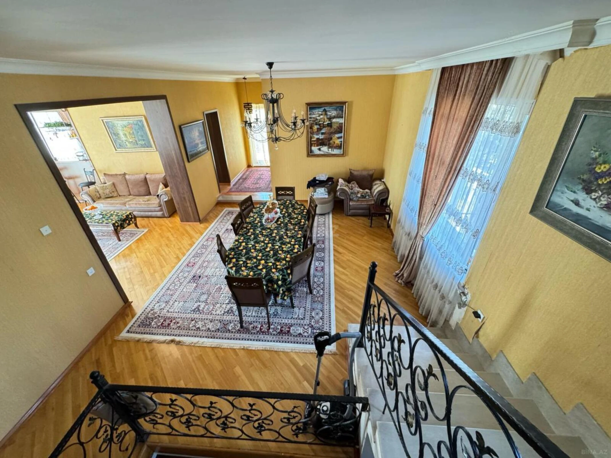 Satılır 7 otaqlı həyət evi 600 m²