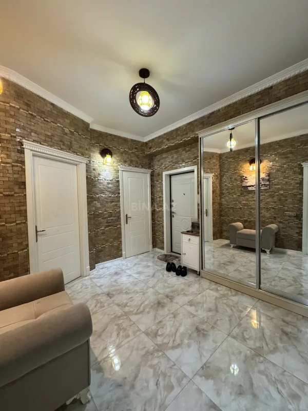 Satılır 2 otaqlı mənzil 92 m²