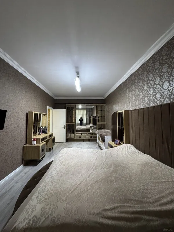 Satılır 2 otaqlı mənzil 92 m²