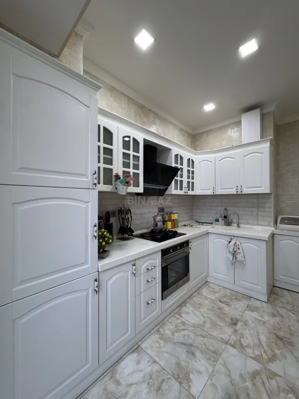 Satılır 2 otaqlı mənzil 92 m²