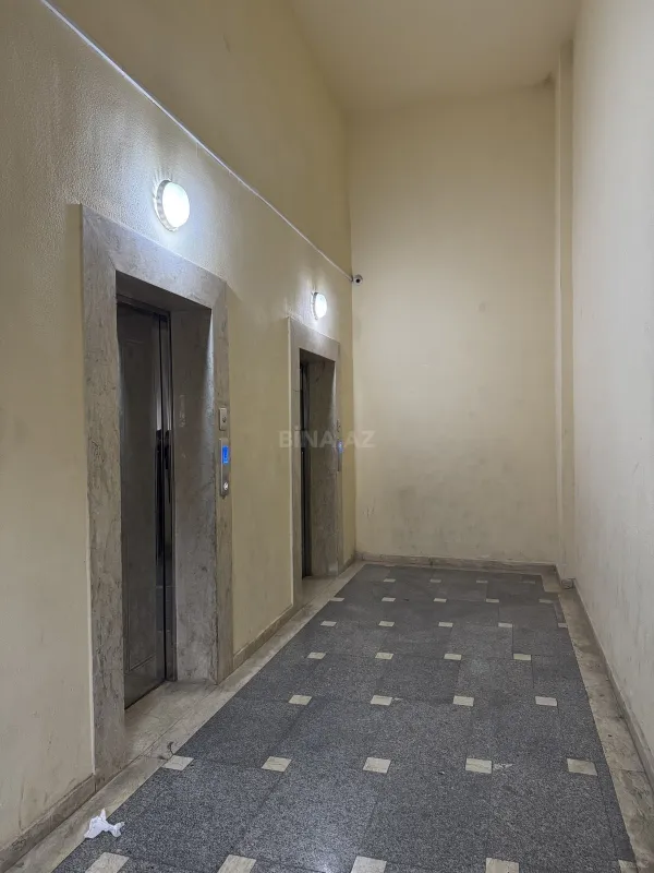 Satılır 2 otaqlı mənzil 92 m²