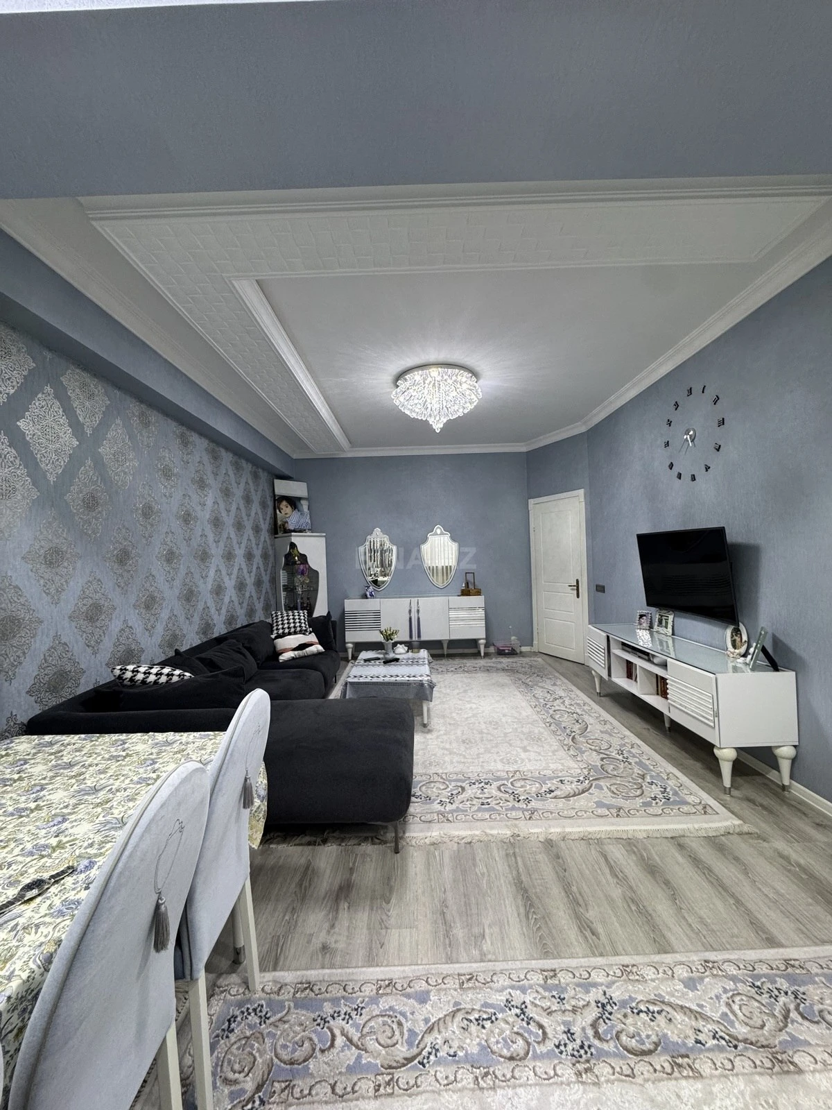 Satılır 2 otaqlı mənzil 92 m²