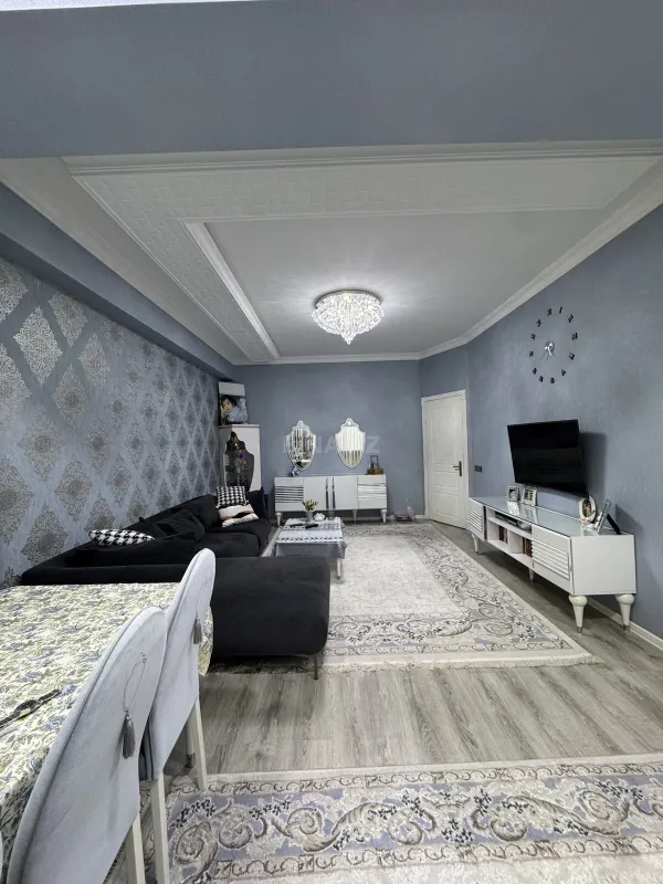 Satılır 2 otaqlı mənzil 92 m²