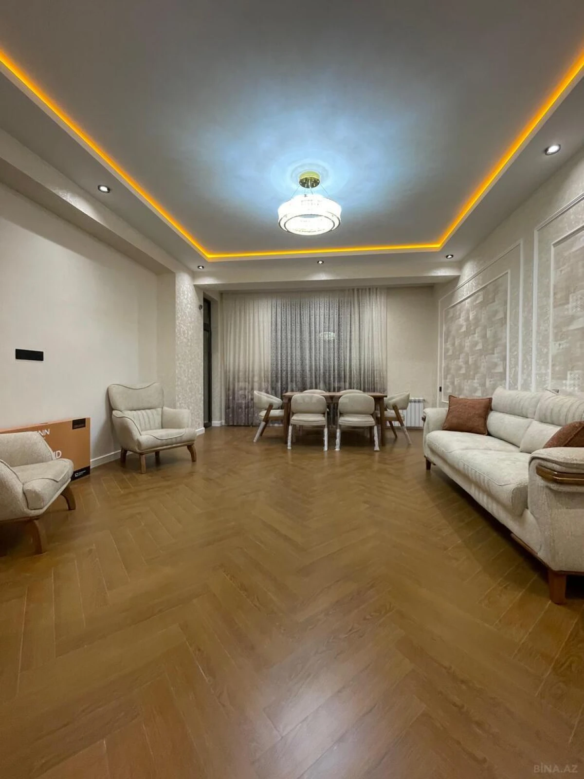 Satılır 4 otaqlı mənzil 150 m²
