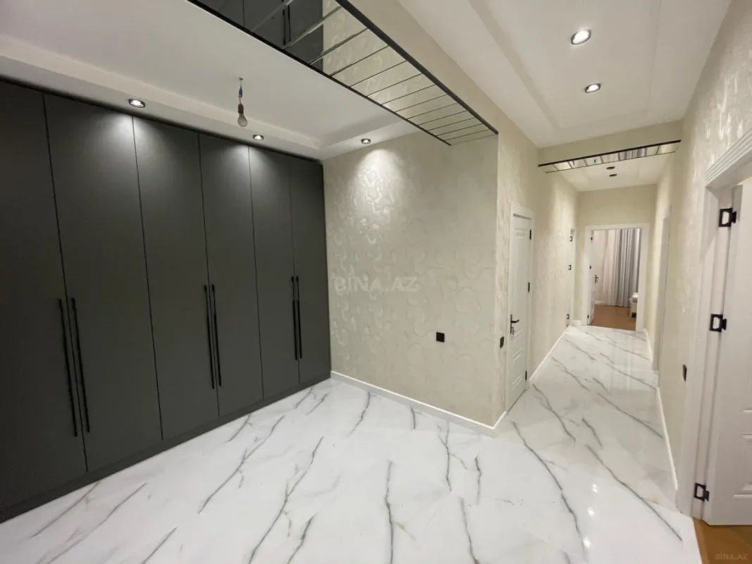 Satılır 4 otaqlı mənzil 150 m²