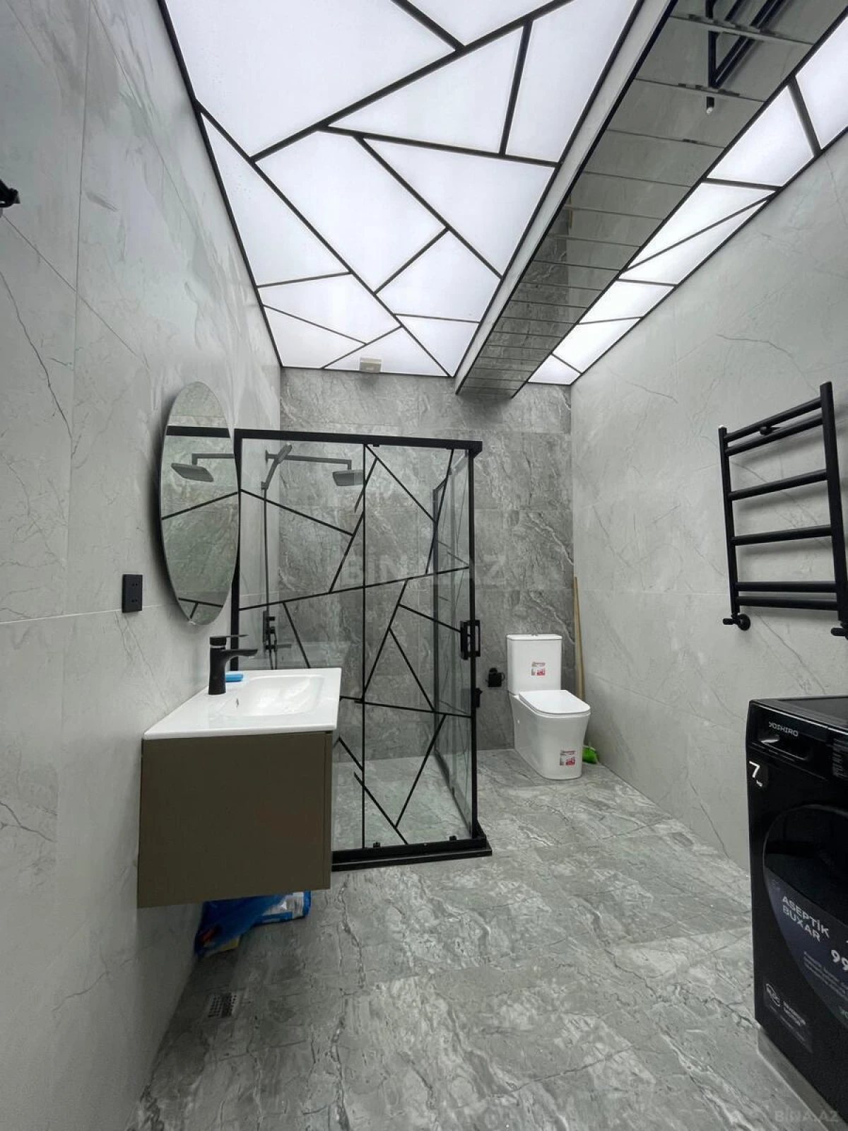 Satılır 4 otaqlı mənzil 150 m²